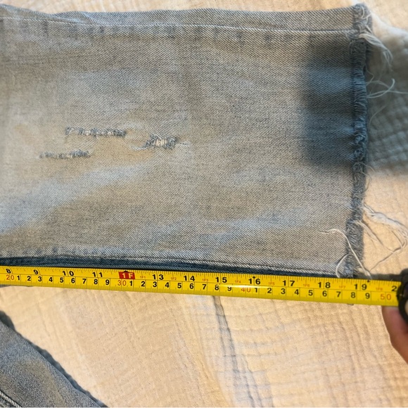 Kancan button fly capris - Picture 2 of 5